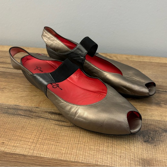 Pas de Rouge Shoes - Pas de Rouge Silvia Peep Toe Low Wedge Leather Shoes Women's